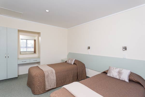 Lage 2 bedroom accommodation, bedrooms with two single beds